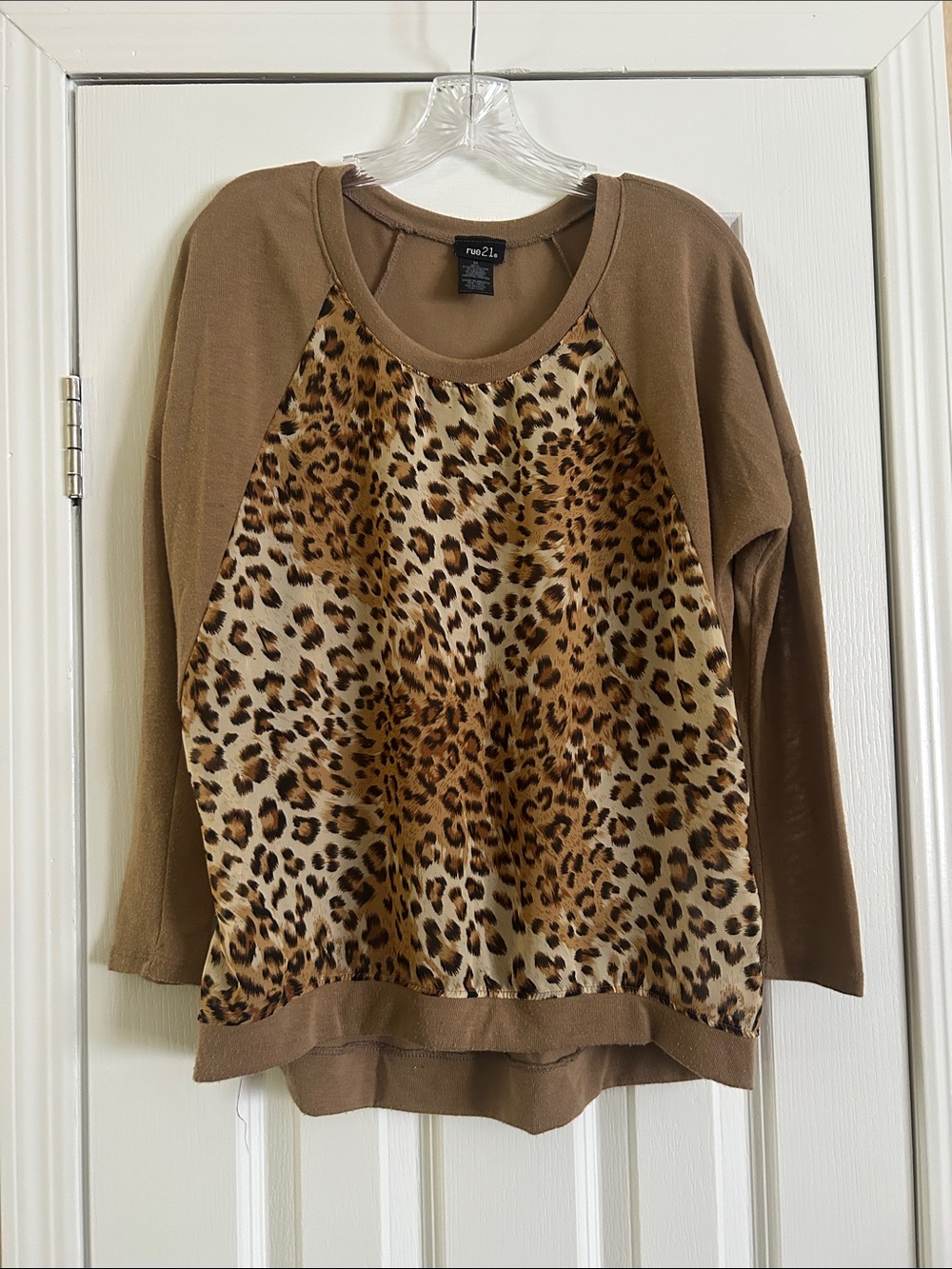 Rue21 Tan Brown Leopard Raglan Long Sleeve Top